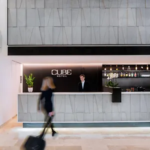 Hotell Cube, Prag