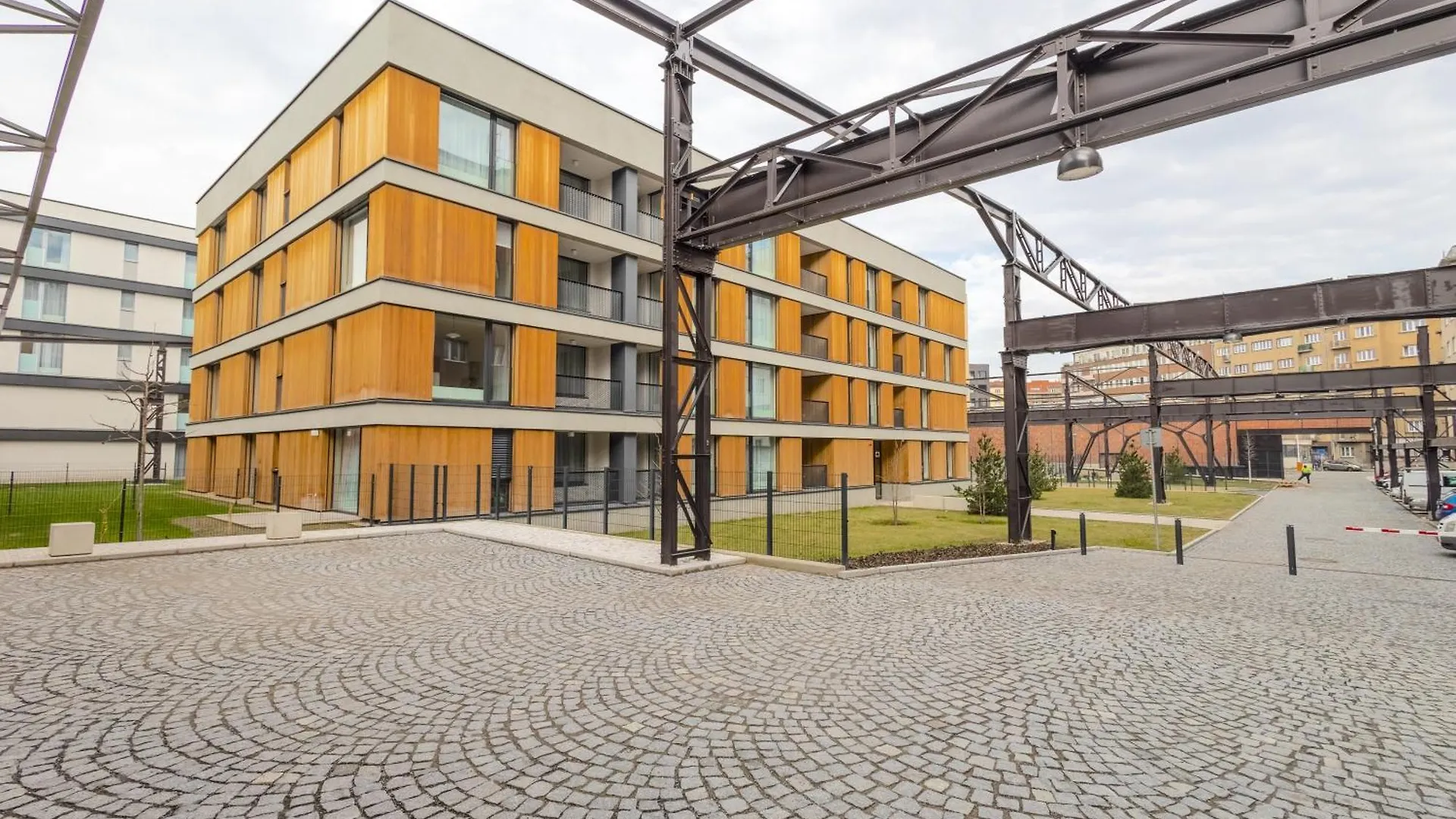 Design Apartment - Balcony, Free Parking, Yoga, 10 Mins To Center, By Gravity Prague