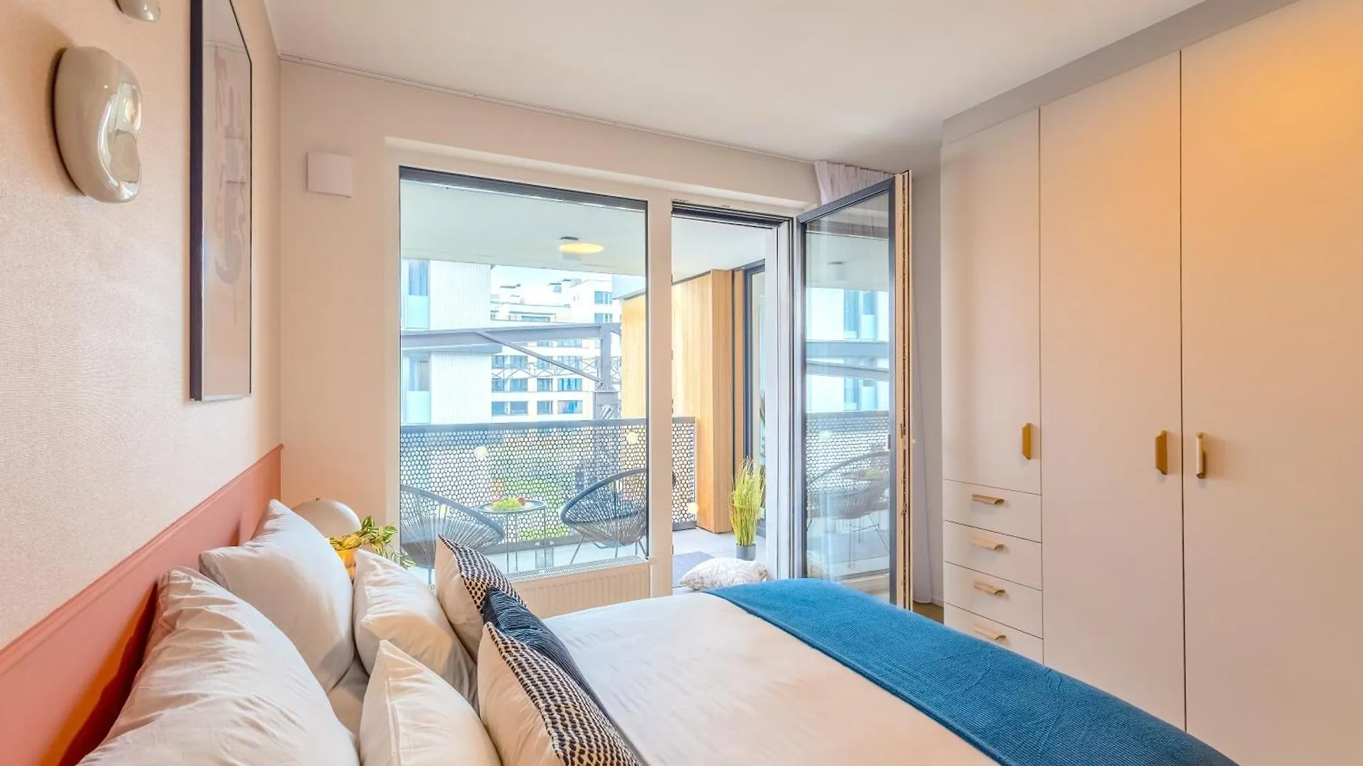 Design Apartment - Balcony, Free Parking, Yoga, 10 Mins To Center, By Gravity Prague