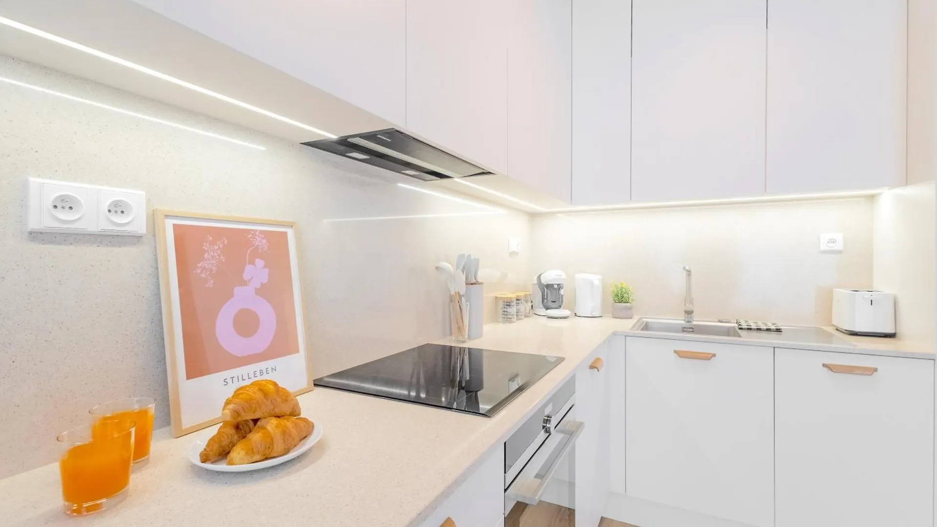 Design Apartment - Balcony, Free Parking, Yoga, 10 Mins To Center, By Gravity Prague 0*,