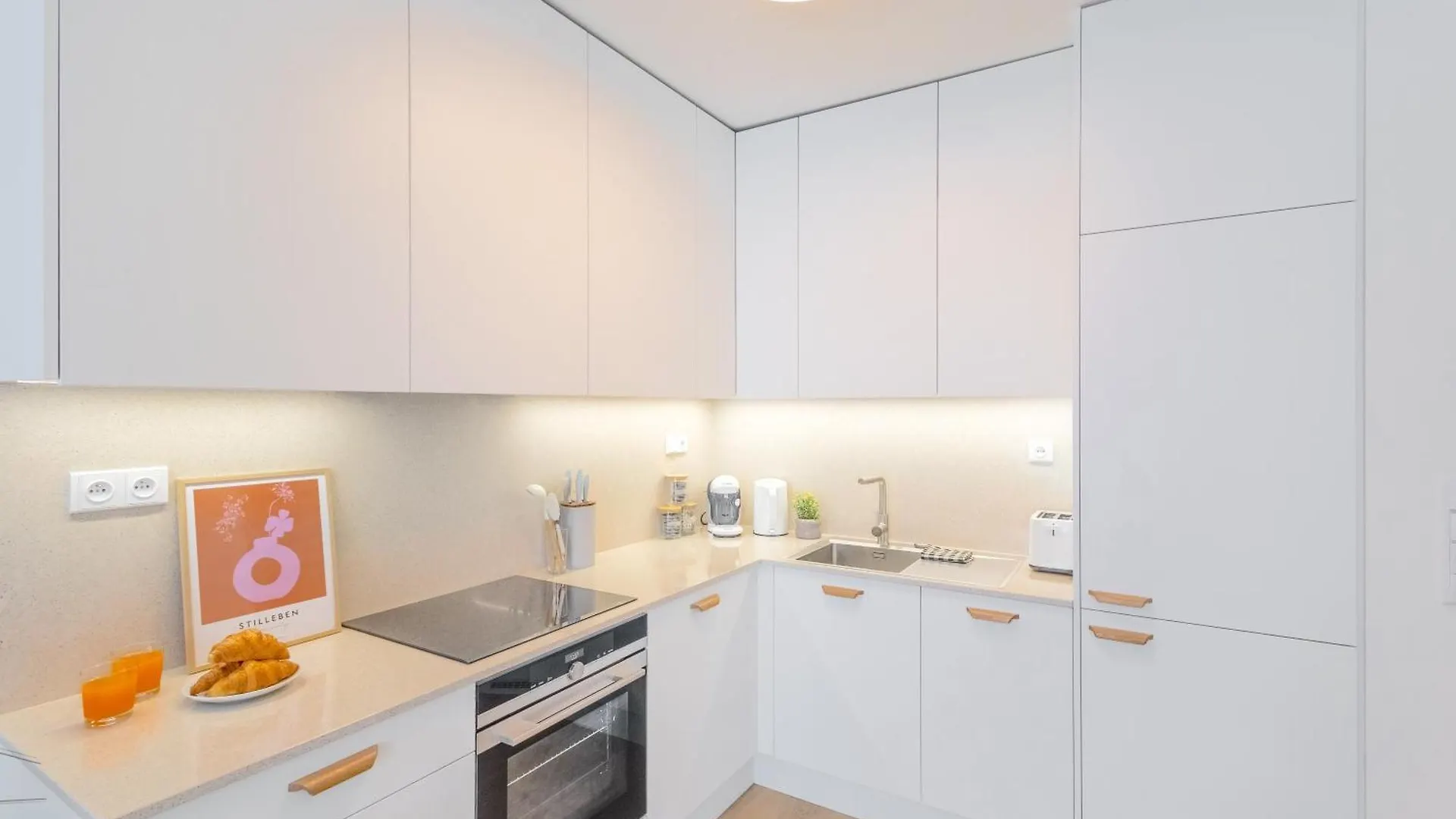 Design Apartment - Balcony, Free Parking, Yoga, 10 Mins To Center, By Gravity Prague 0*,  Czech Republic